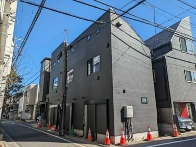 Ｇａｒａｇｅ　Ｔｅｒｒａｃｅ目黒洗足　バイクガレージの外観