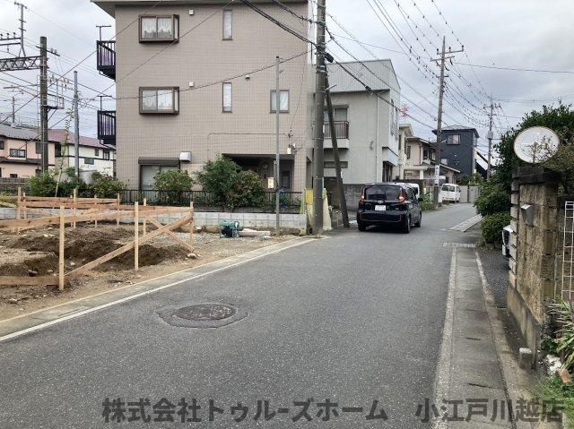 【前面道路含む現地写真】 | 川越市今成三丁目　新築戸建
