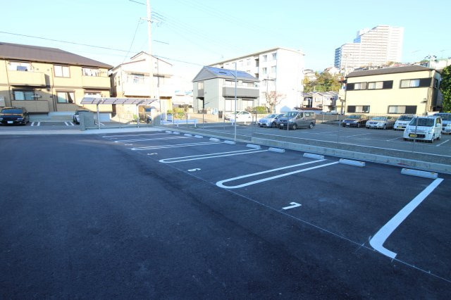 リジエール ドゥの駐車場|同社施工例です。