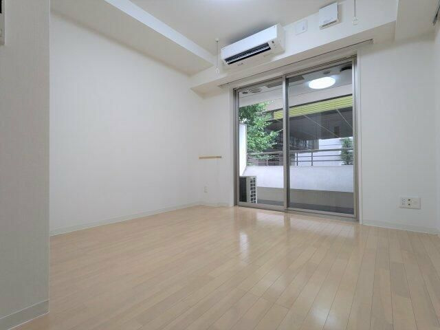 ガーデン板橋氷川町の居間・リビング