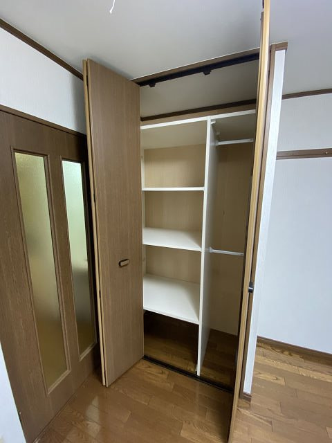 尼崎市武庫町１丁目のアパートの収納