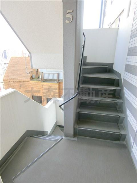 PREMIUM CUBEプレミアムキューブ大森本町のその他共用部分|共用階段