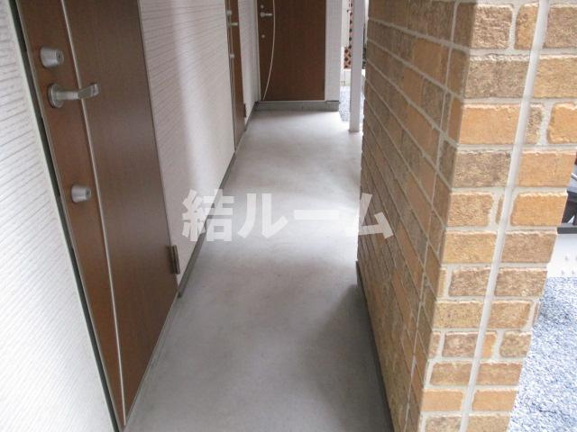 板橋区氷川町のアパートのエントランス