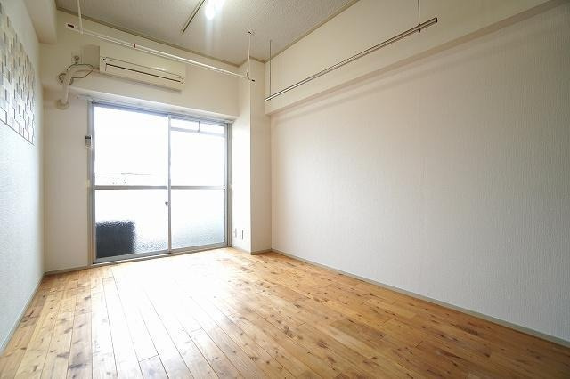 福岡市博多区博多駅東２丁目の賃貸マンションの居間・リビング|物件の画像10