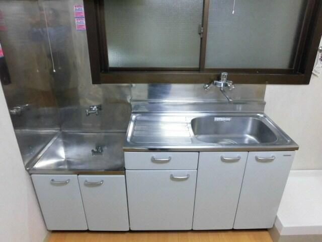 松本ビルのキッチン|きれいなキッチンです
