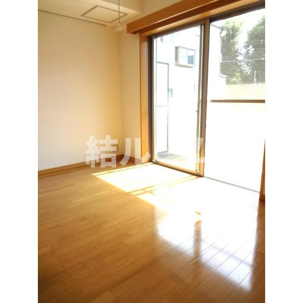 豊島区西池袋２丁目の賃貸マンションの居間・リビング