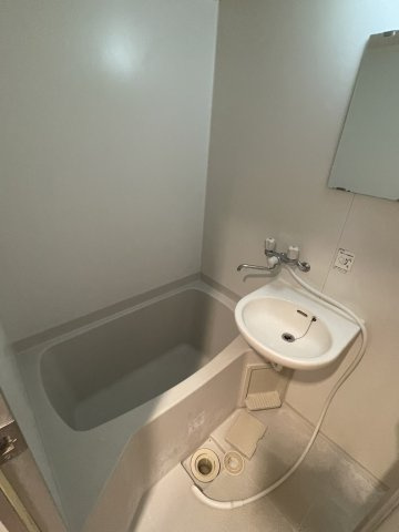 メゾン・ド・ピュア府中の浴室|※他部屋参考写真