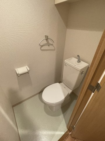 メゾン・ド・ピュア府中のトイレ|※他部屋参考写真