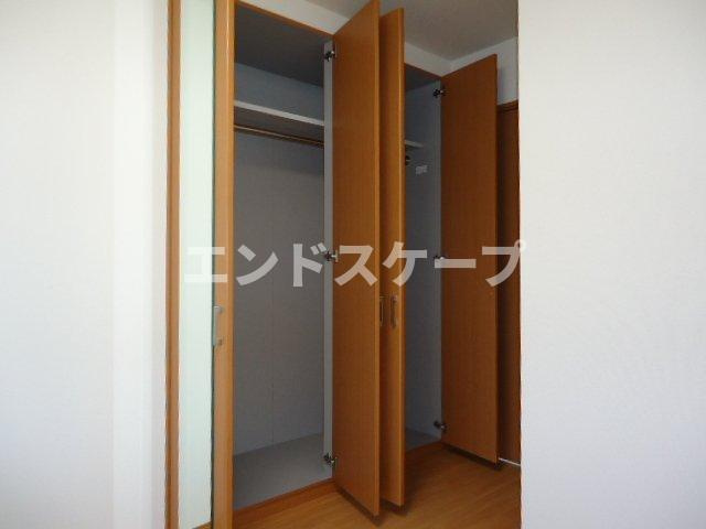 マーチ　ブラウンⅡの収納|洋室収納
高崎、前橋のお部屋探しはエンドスケープまで！お客様の理想お聞かせ下さい♪