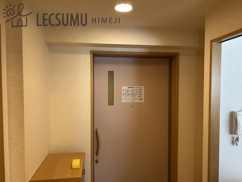 クオリティライフ壱番館の玄関