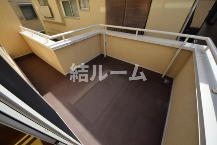北区赤羽２丁目のアパートのバルコニー