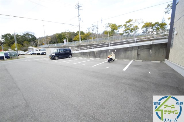 アトールさかえの駐車場