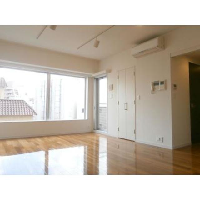 パークアクシス渋谷神南の居間・リビング|※写真は同タイプ住戸です。
