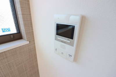 【セキュリティ】 | セレニティ今福南 | モニター付きインターホンです