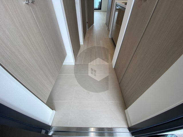 S-RESIDENCE高井田beletaの玄関