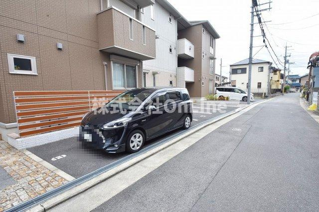 フルリールの駐車場