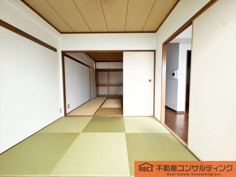 カサベラ新在家ツインズⅡ号館の駐車場