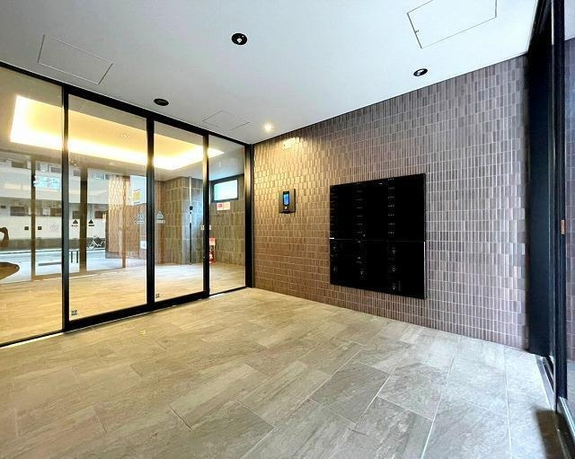 福岡市南区野間４丁目の賃貸マンションのエントランス|エントランス写真