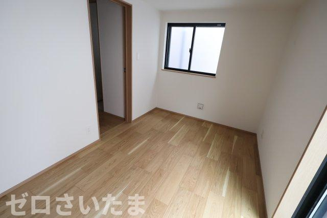 《仲介手数料無料》世田谷区赤堤４丁目13-5新築一戸建てハートフルタウンの洋室|1階 納戸扱い 5.06帖