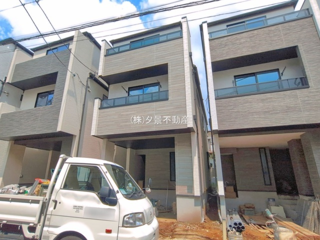 《仲介手数料無料》世田谷区赤堤４丁目13-5新築一戸建てハートフルタウンの外観