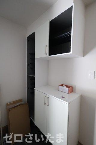 《仲介手数料無料》世田谷区赤堤４丁目13-5新築一戸建てハートフルタウンの玄関