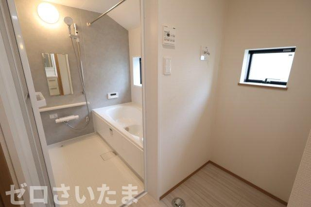 《仲介手数料無料》世田谷区赤堤４丁目13-5新築一戸建てハートフルタウンの浴室