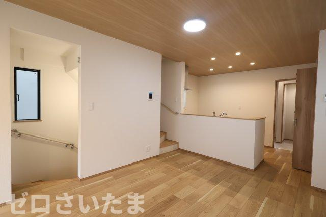 《仲介手数料無料》世田谷区赤堤４丁目13-5新築一戸建てハートフルタウンの居間・リビング