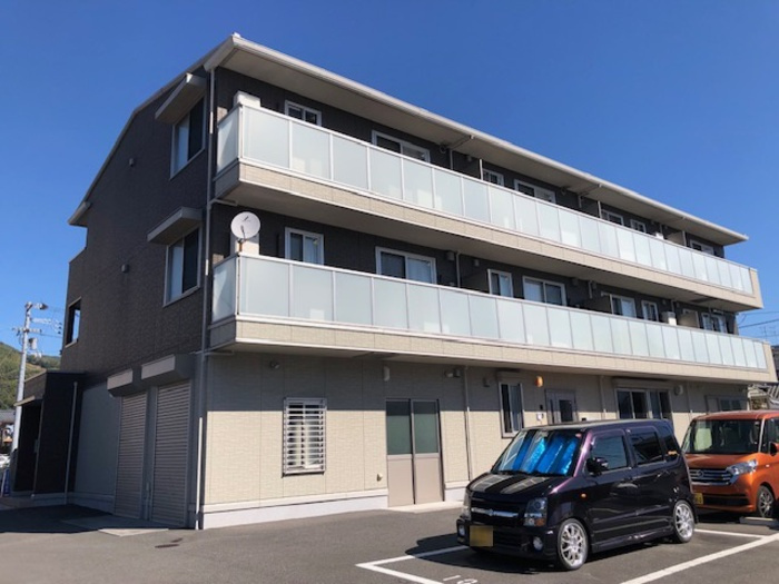 ホームインプラスの間取り