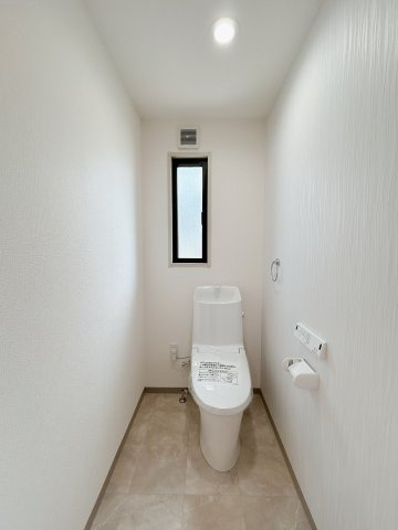 宇部市あすとぴあ５丁目　戸建てのトイレ|新品のトイレへ交換済です。