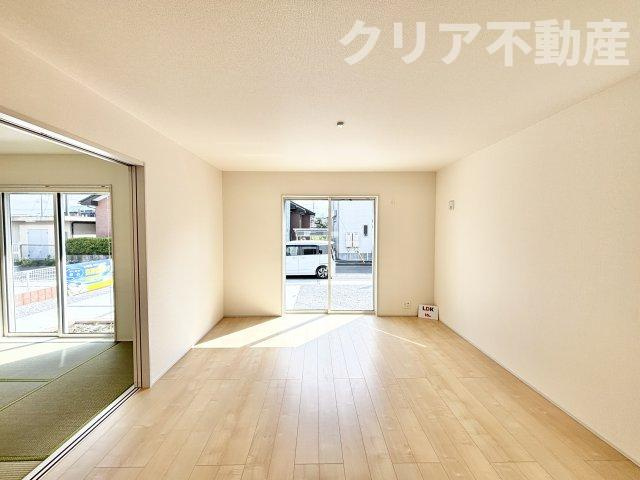 【居間・リビング】 | 高崎市新町 南道路全室南向き♪