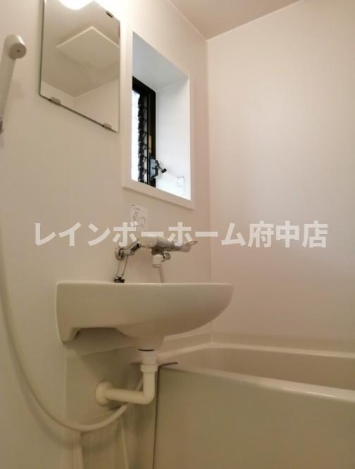 ストロベリーハウスの浴室