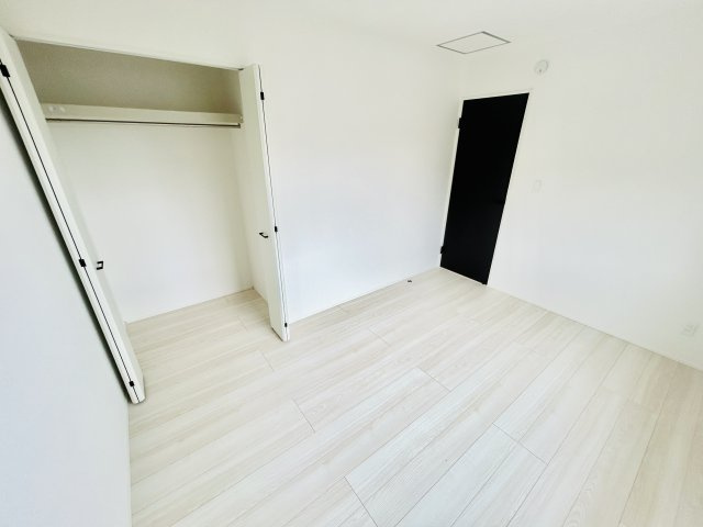 グラファーレ佐倉市城内町５期の洋室