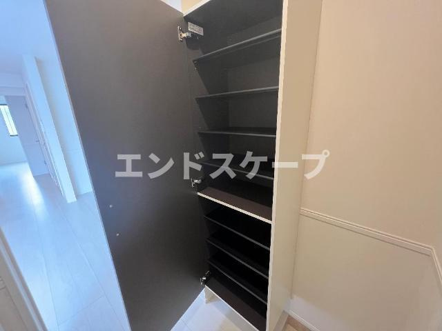 アルバの収納|下駄箱
高崎、前橋のお部屋探しはエンドスケープまで！お客様の理想お聞かせ下さい♪