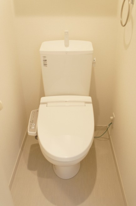 柏市北柏２丁目のアパートのトイレ|トイレです