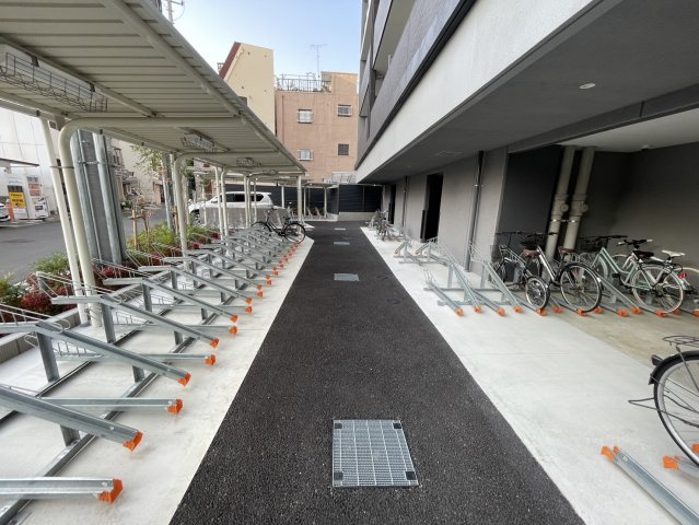 プレサンス神戸セレスティアの駐車場