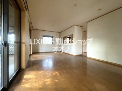 【居間・リビング】 | 加須市下樋遣川　中古一戸建