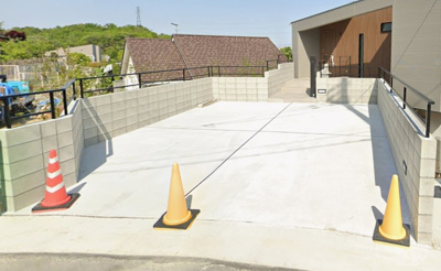 【駐車場】 | 西宮市剣谷町　中古戸建 | 並列駐車２台可
