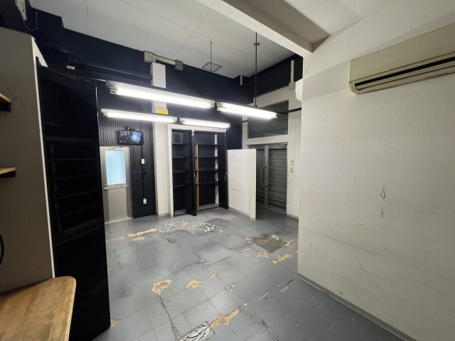 大阪市城東区古市３丁目の店舗事務所の内装