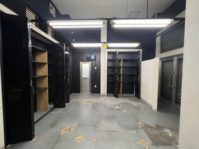 大阪市城東区古市３丁目の店舗事務所の内装