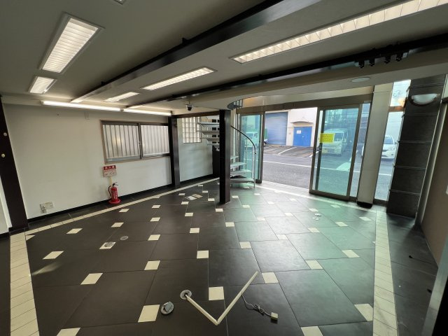 大阪市城東区古市３丁目の店舗事務所の内装