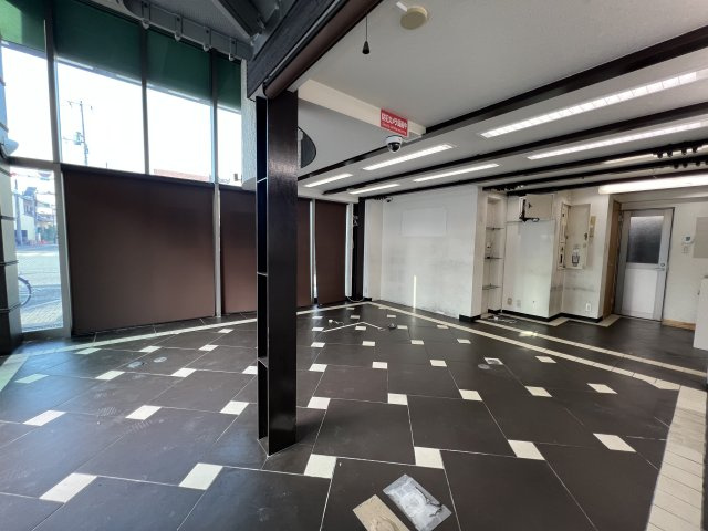 大阪市城東区古市３丁目の店舗事務所の内装