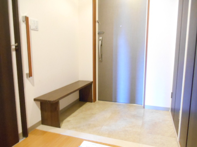 アビタシオンさくらの玄関