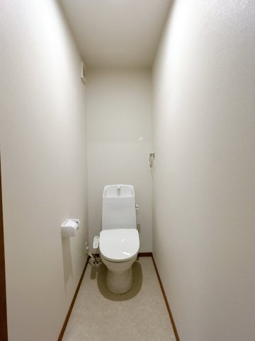 宇部市大字車地　戸建てのトイレ|トイレは新品交換いたしました。