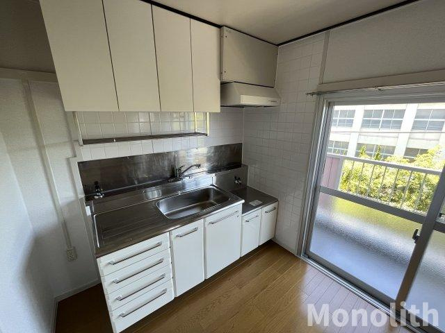 堺市南区茶山台２丁の賃貸マンションのキッチン