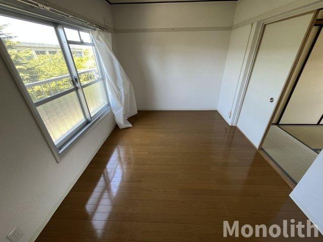 堺市南区茶山台２丁の賃貸マンションの居間・リビング