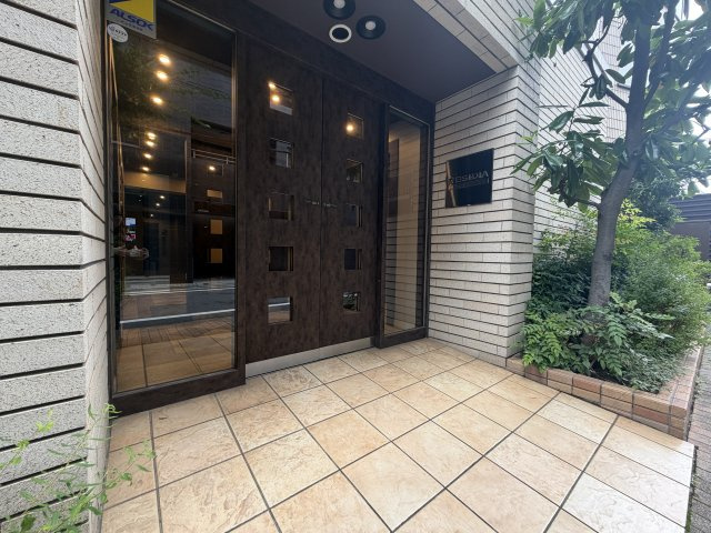 【エントランス】