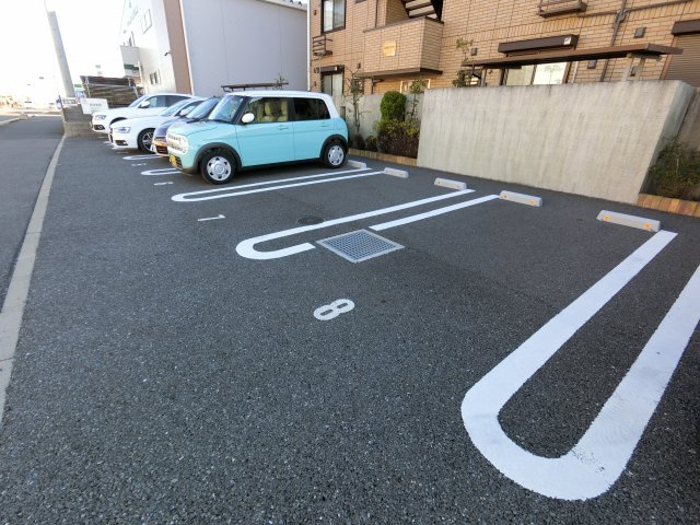 【駐車場】