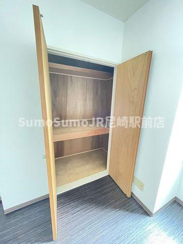尼崎市東難波町５丁目の賃貸マンションの収納