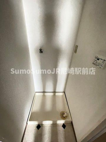 尼崎市東難波町５丁目の賃貸マンションの玄関