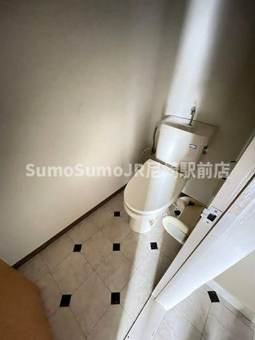 尼崎市東難波町５丁目の賃貸マンションのトイレ